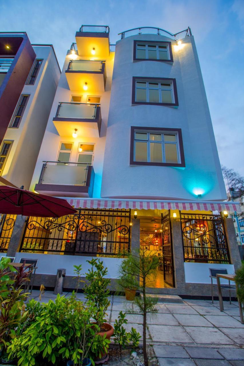 Airport Comfort Inn Premium Hulhumale Exterior foto